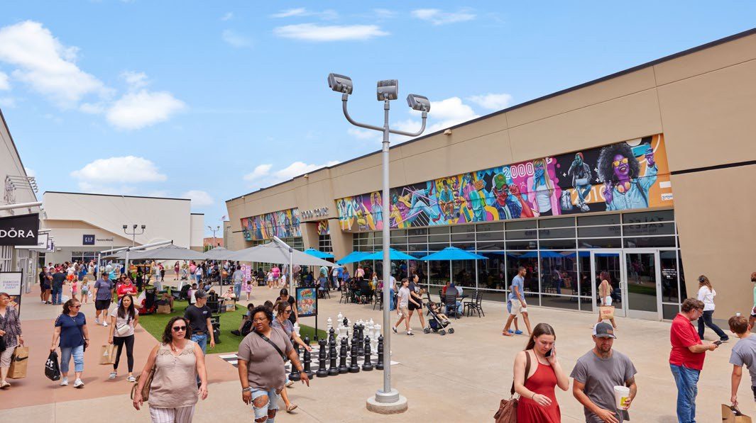 Oklahoma City Outlets, Retail property 7