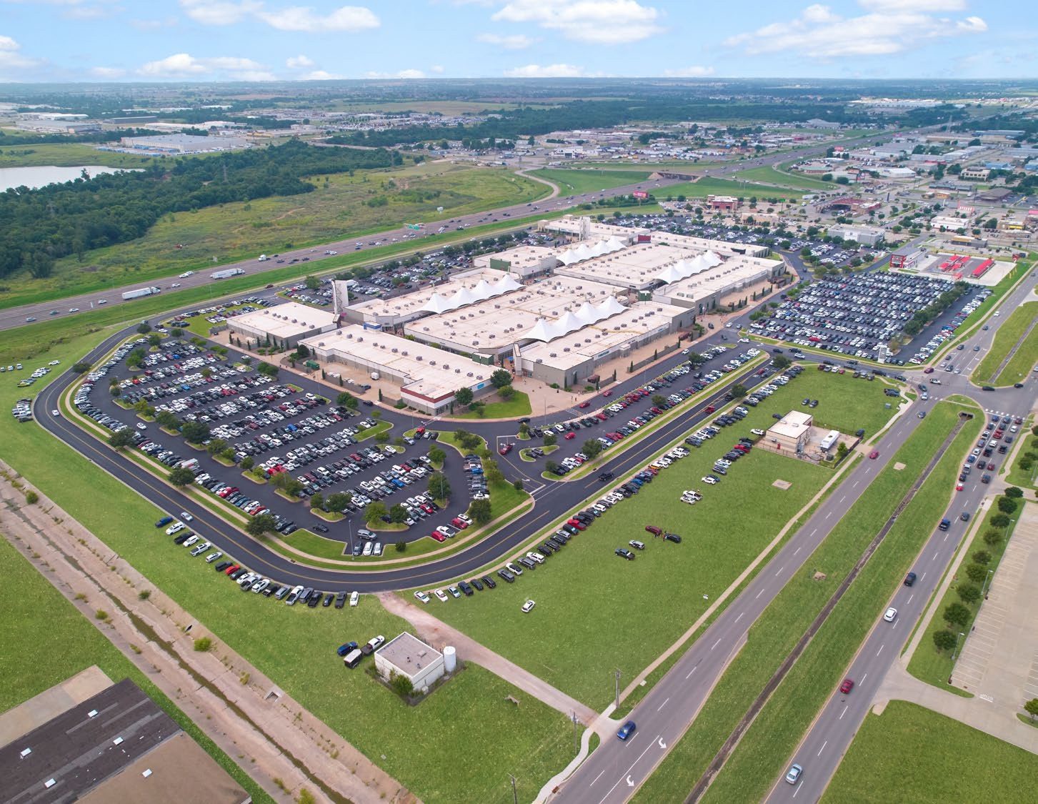 Oklahoma City Outlets, Retail property 2