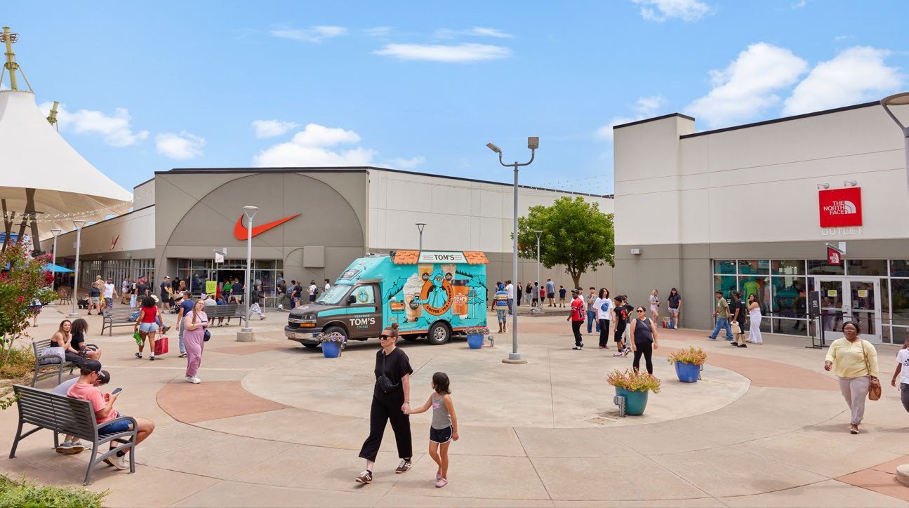 Oklahoma City Outlets, Retail property 4